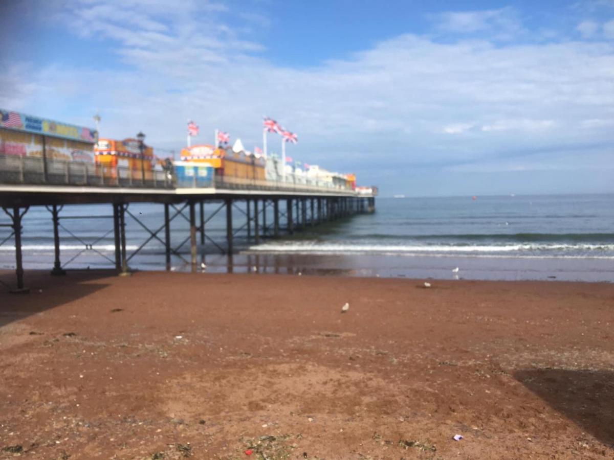 Barbie House ,Opposite The Beach & Paignton Pier , 2 Bedroom Apartment With Private Car Space & Garden , Free Access Next Door To The Stunning Ballet & Make Up School & A Beautiful Ladys Beauty Salon (Adults Only) Exteriör bild