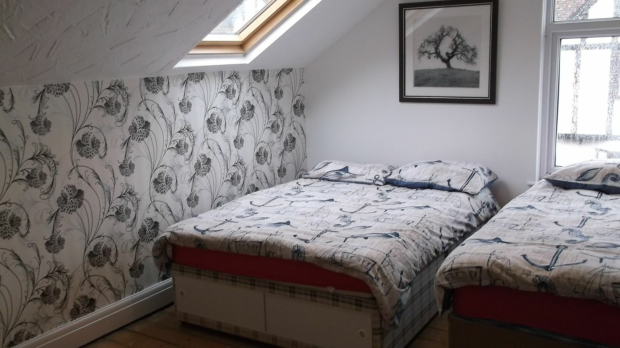 Barbie House ,Opposite The Beach & Paignton Pier , 2 Bedroom Apartment With Private Car Space & Garden , Free Access Next Door To The Stunning Ballet & Make Up School & A Beautiful Ladys Beauty Salon (Adults Only) Exteriör bild